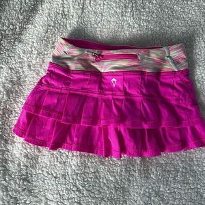 Ivivva by Lululemon toddler girls athletic skirt with shorts size 4